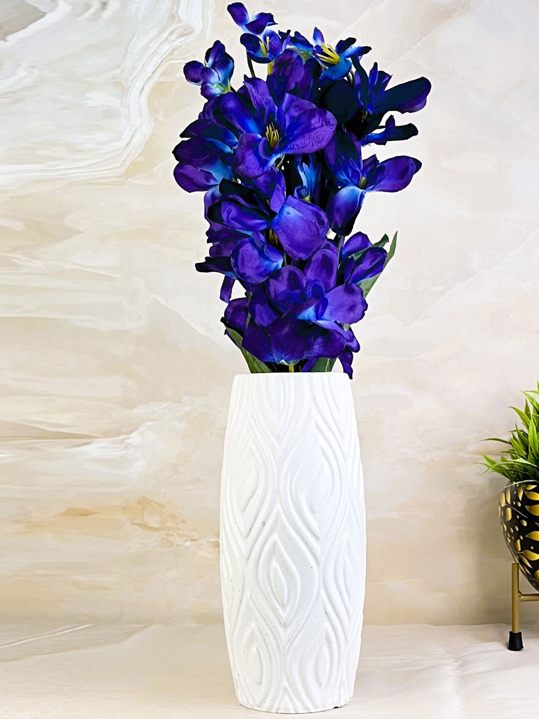 

Akaar Decor 5 Pieces Blue & White Orchid Artificial Flower with Long Pot
