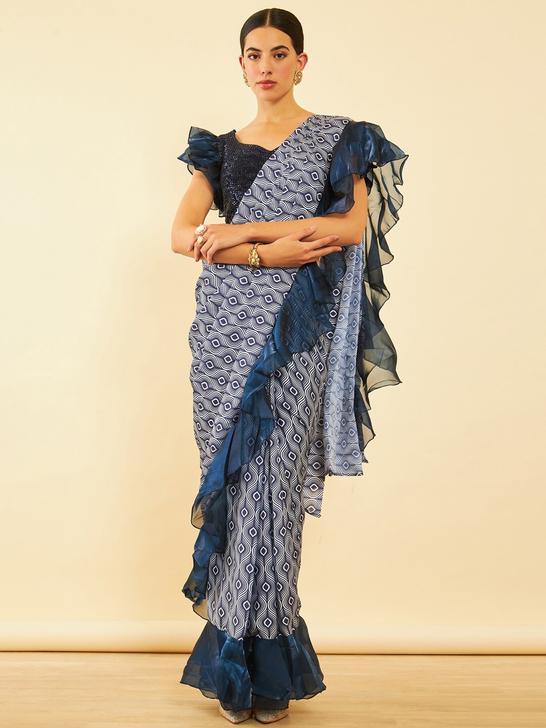 

Soch Geometric Printed Pure Crepe Ruffled Ready to Wear Saree, Navy blue