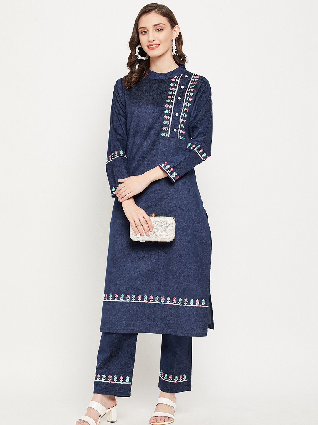 

Zigo Floral Embroidered Mandarin Collar Straight Kurta With Trouser, Navy blue