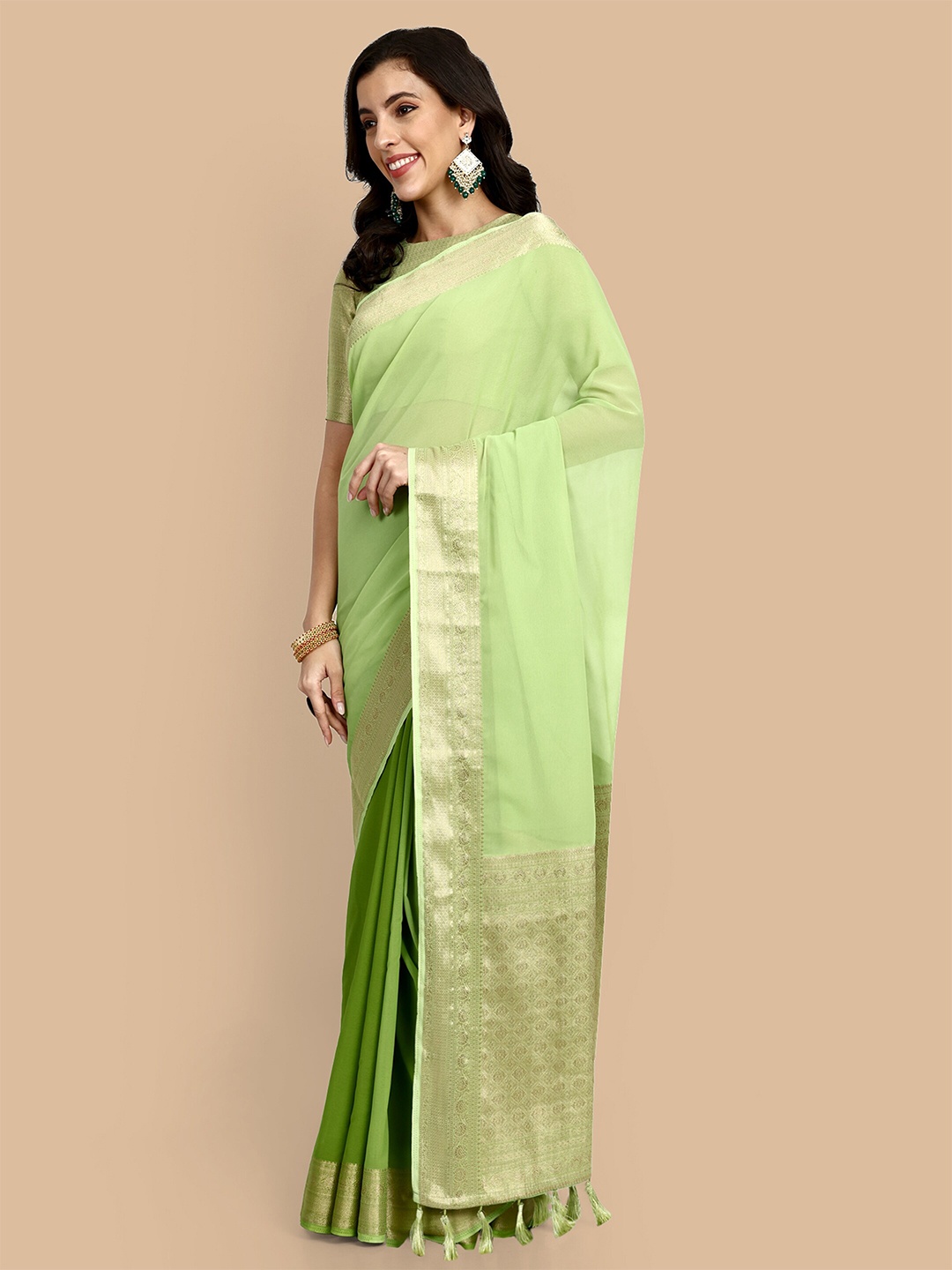 

Vardha Ombre Dyed Zari Banarasi Saree, Green