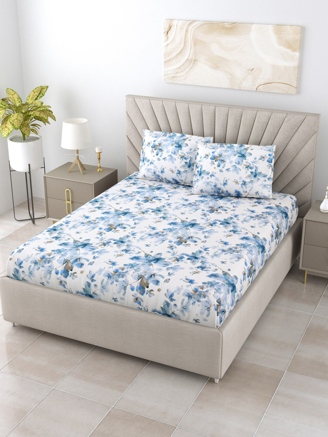 

BOMBAY DYEING FLORENTINE Blue Floral 144 TC King Bedsheet with 2 Pillow Covers