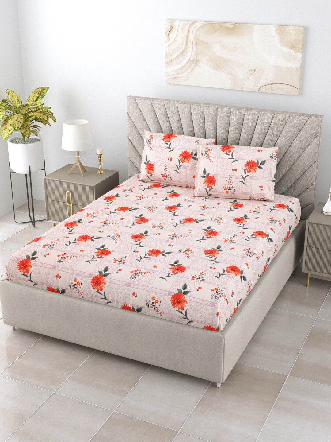 

BOMBAY DYEING Florentine Red Floral Cotton 144 TC King Bedsheet with 2 Pillow Covers