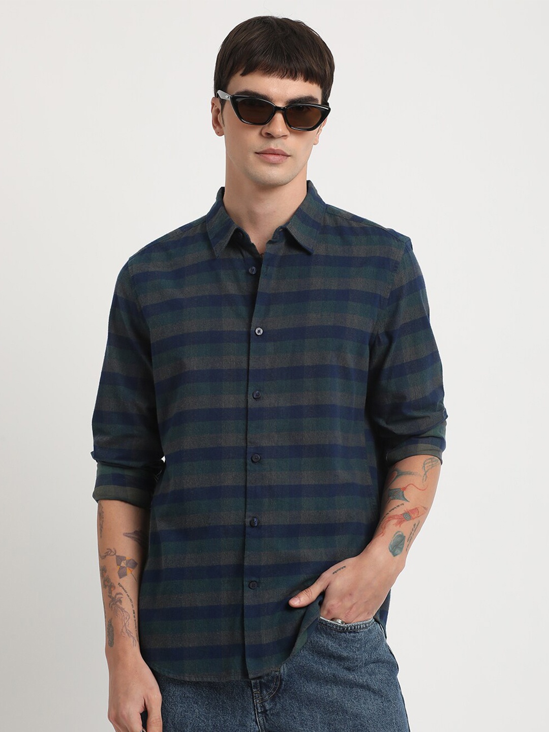 

THE BEAR HOUSE Tartan Checks Slim Fit Pure Cotton Casual Shirt, Navy blue