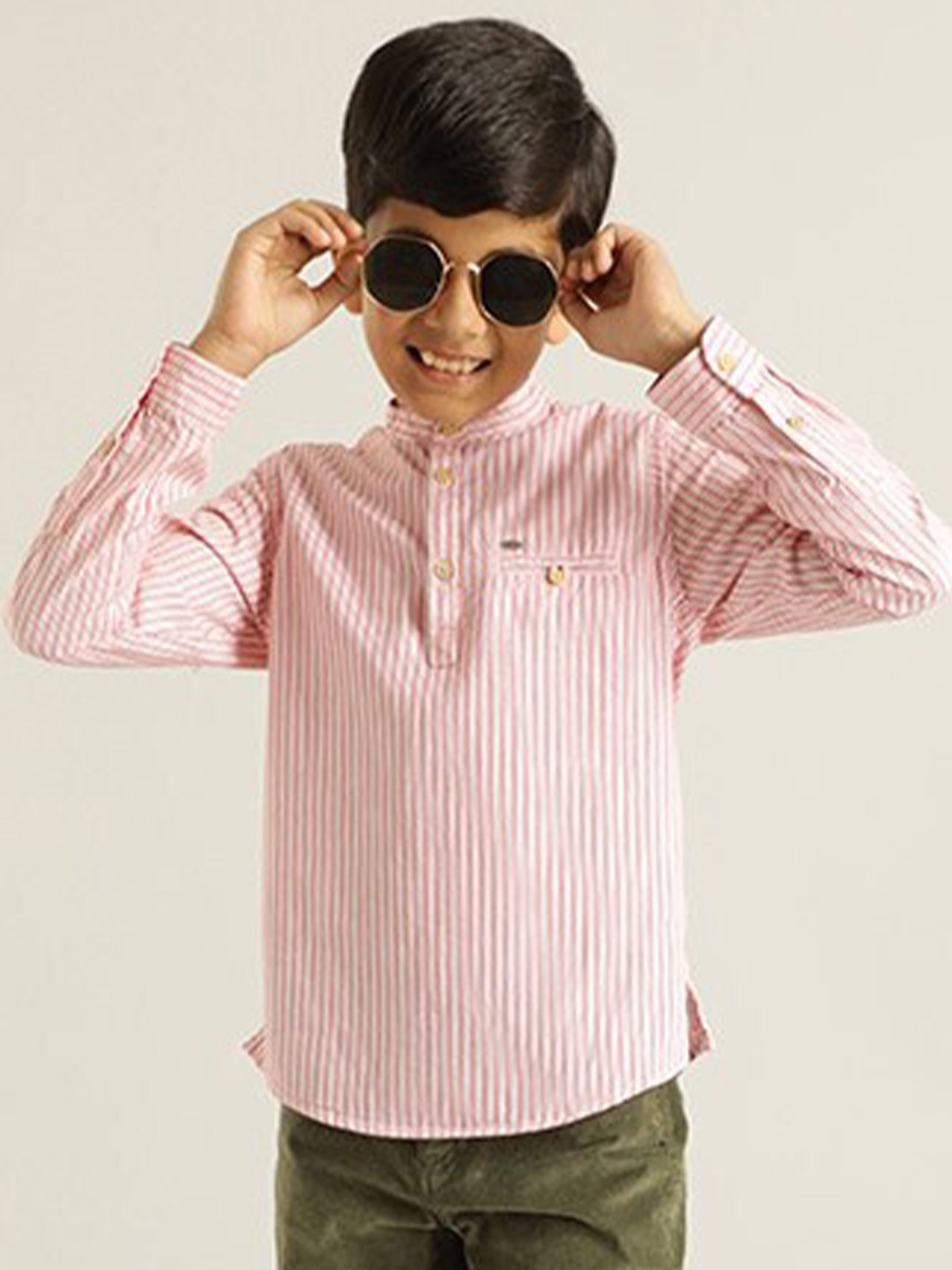 

Indian Terrain Boys Vertical Striped Mandarin Collar Pure Cotton Casual Shirt, White