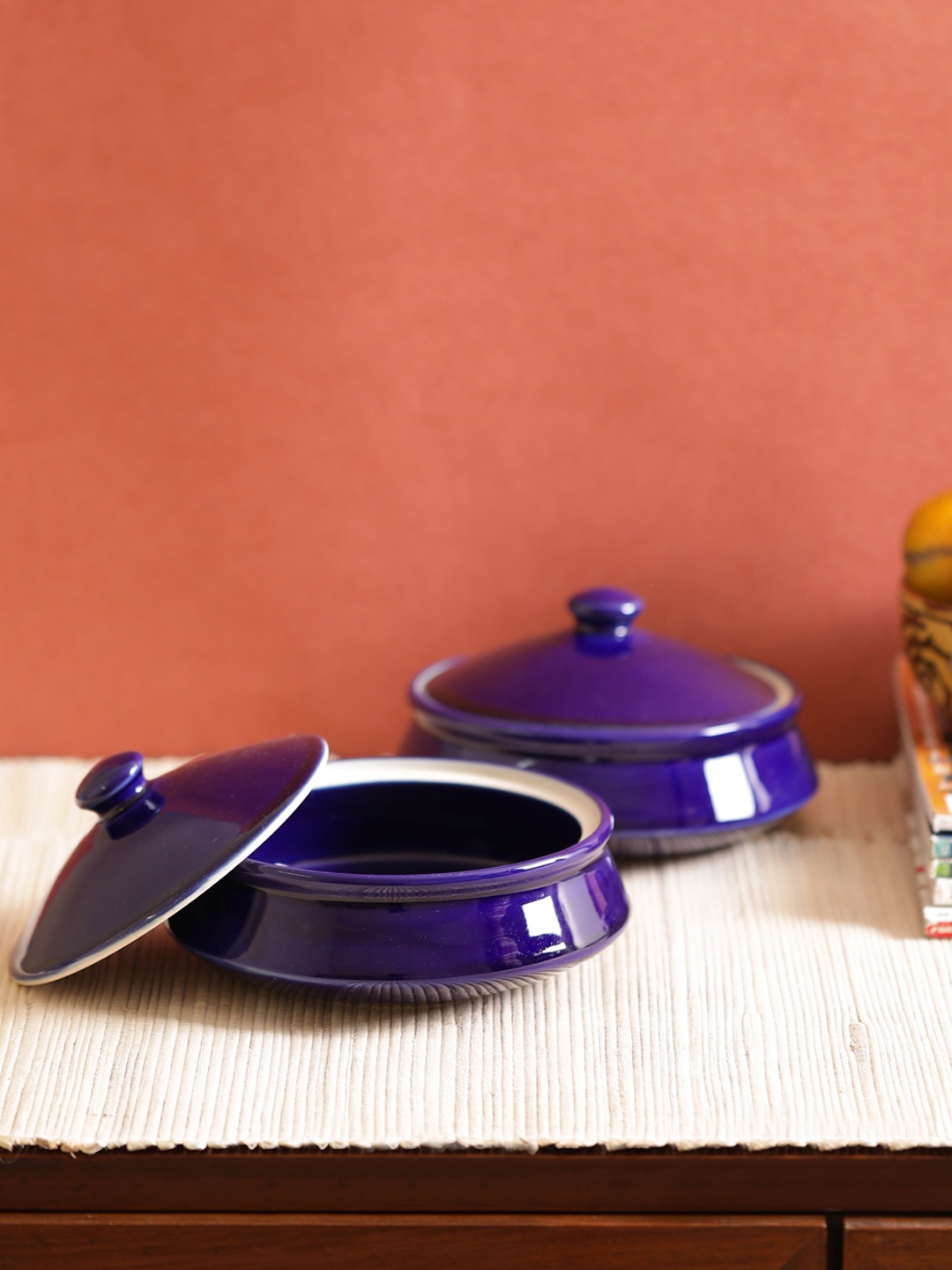 

VarEesha Navy Blue Set of 2 Solid Ceramic Bowls with Lid