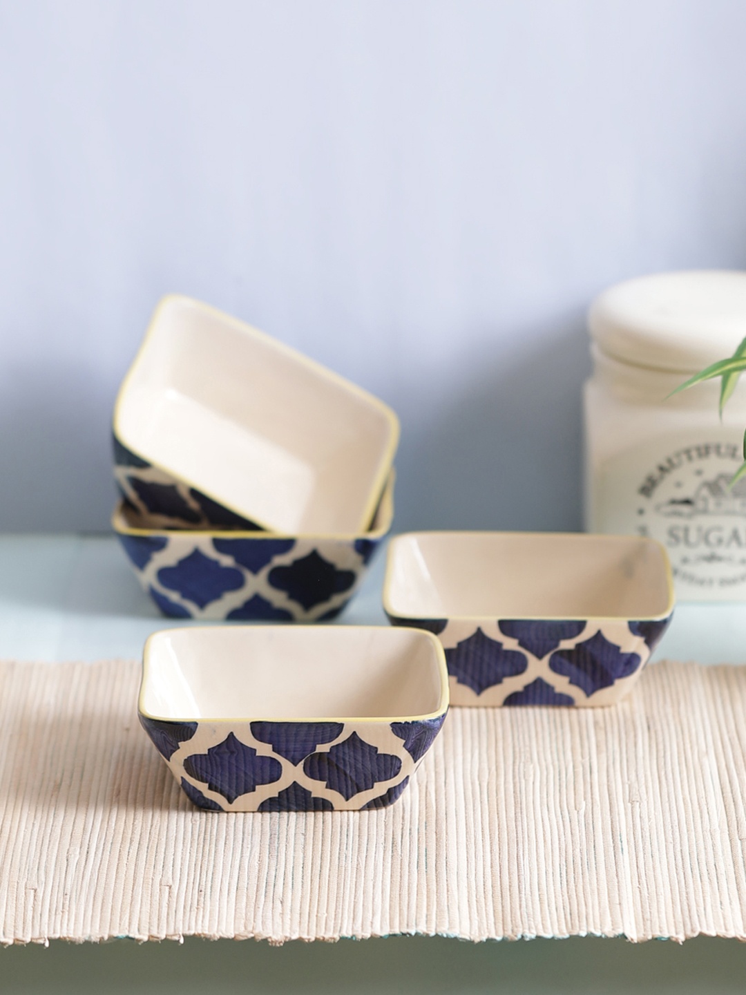 

VarEesha Blue & Cream 4 Pieces Printed Ceramic Set