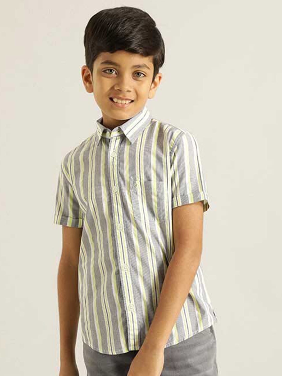 

Indian Terrain Boys Vertical Striped Casual Shirt, White