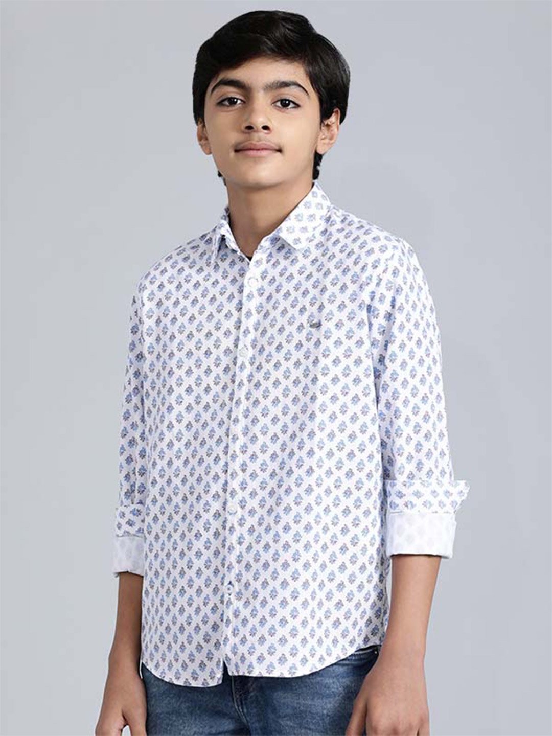 

Indian Terrain Boys Ethnic Motifs Printed Pure Cotton Casual Shirt, White