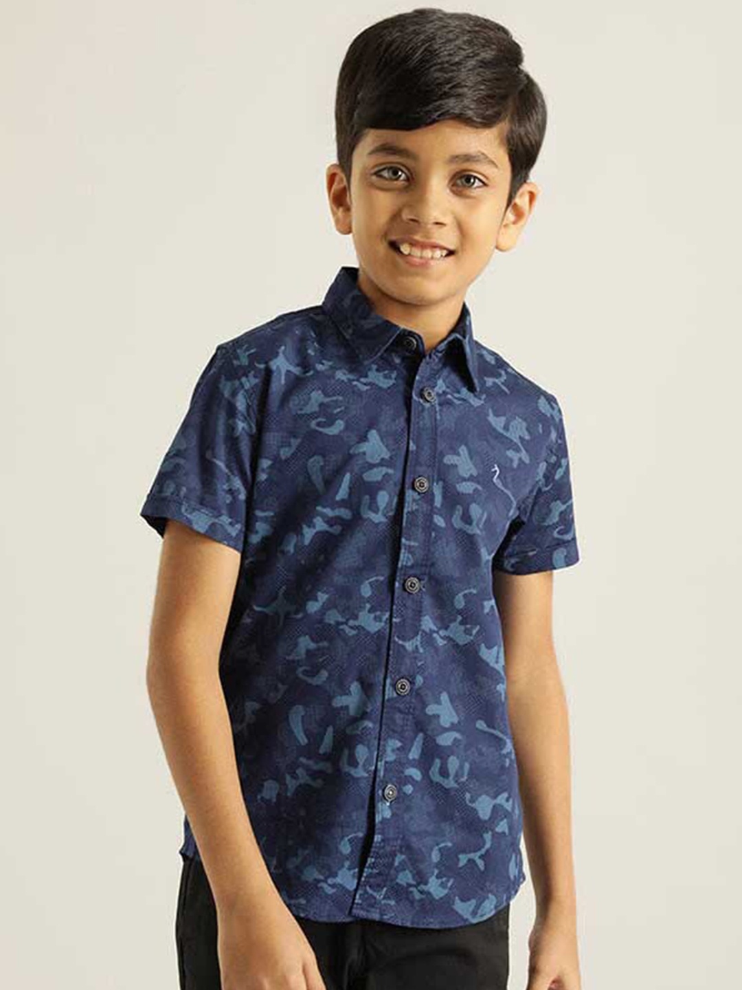 

Indian Terrain Boys Abstract Printed Pure Cotton Casual Shirt, Navy blue