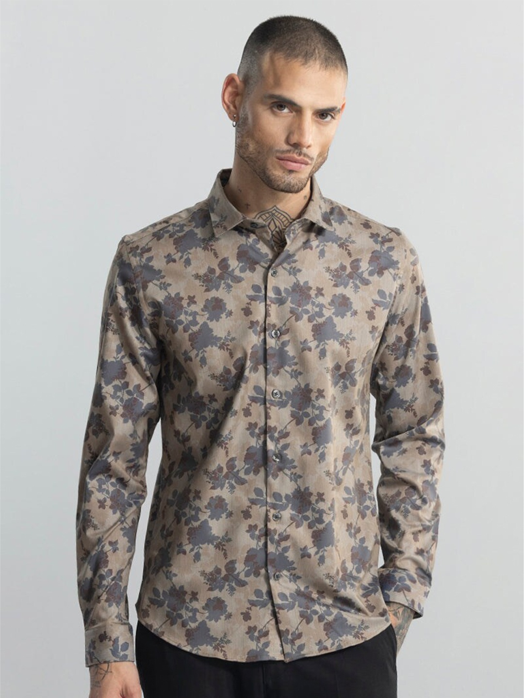 

Snitch Brown Classic Slim Fit Floral Printed Cotton Casual Shirt