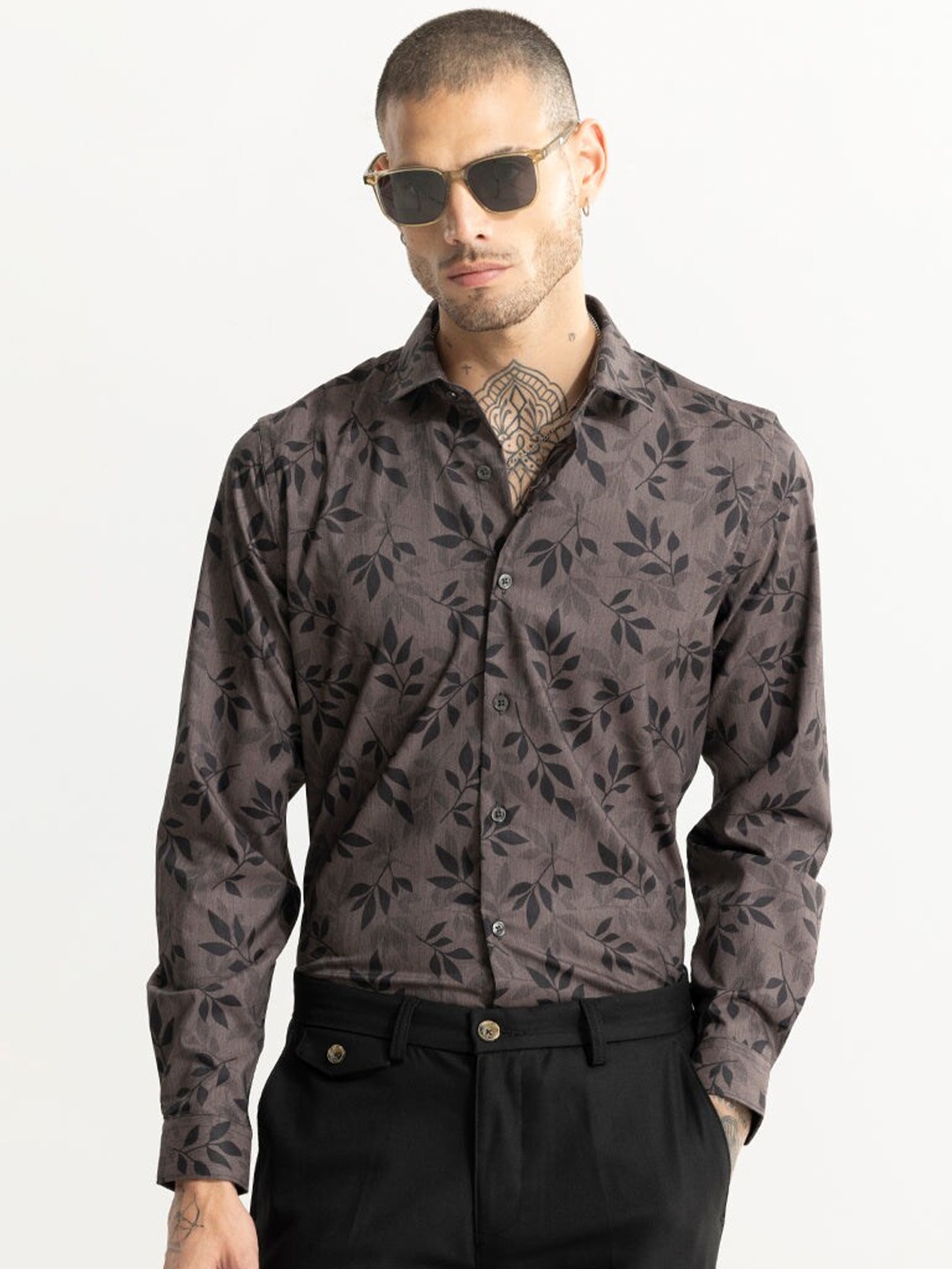 

Snitch Grey Classic Slim Fit Floral Printed Cotton Casual Shirt