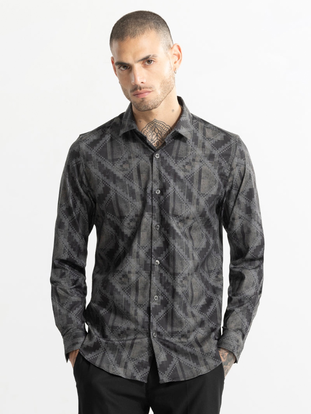 

Snitch Grey Classic Geometric Printed Cotton Slim Fit Casual Shirt