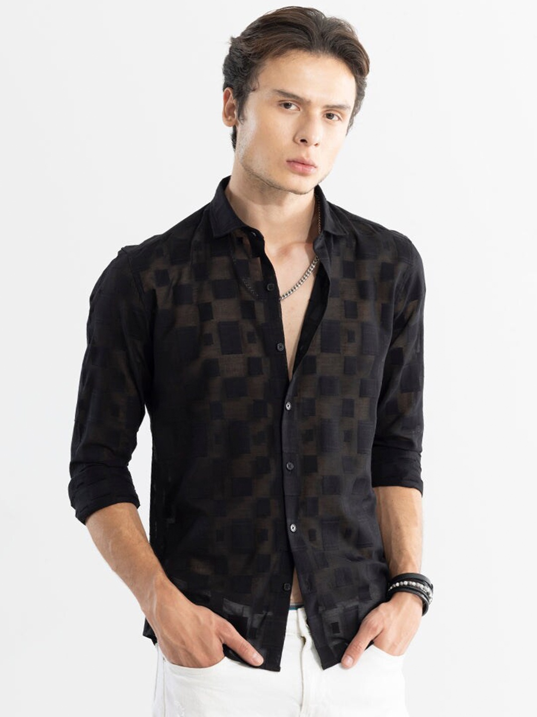 

Snitch Black Classic Slim Fit Cotton Casual Shirt