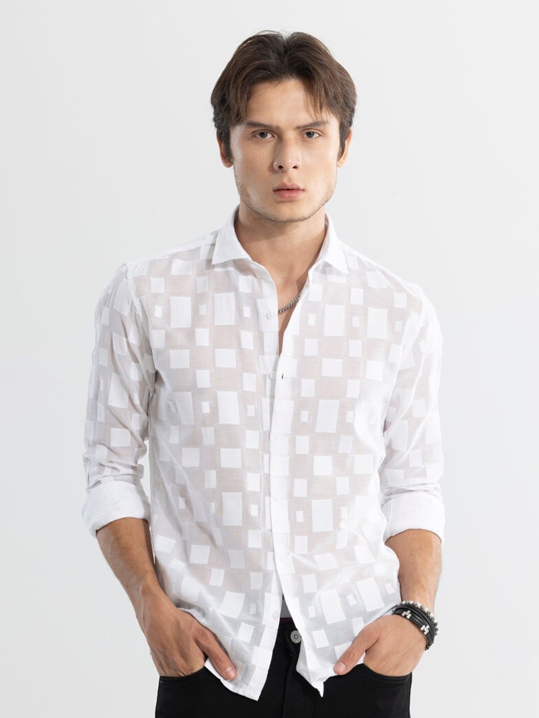 

Snitch White Classic Slim Fit Cotton Casual Shirt