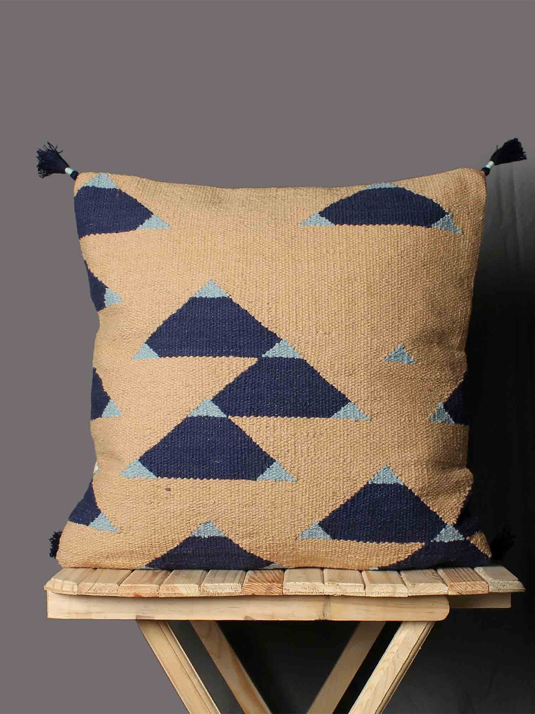 

SANSKRUTIHOMES Yellow & Navy Blue Geometric Square Cushion Cover