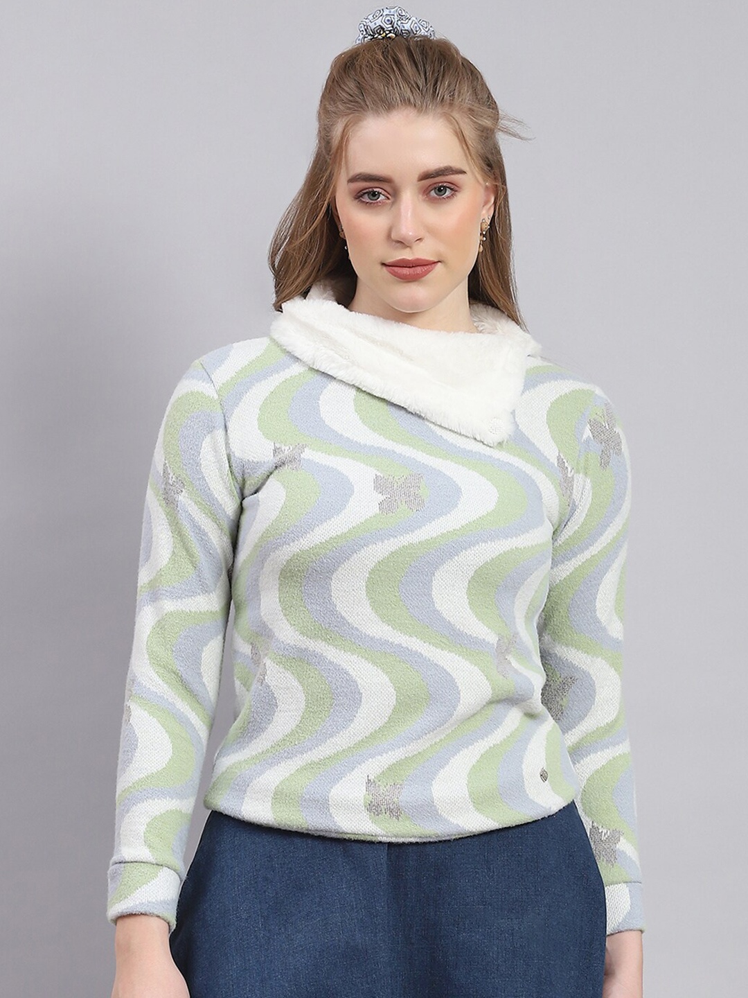 

Monte Carlo Abstract Printed Turtle Neck Sweatshirt, Green