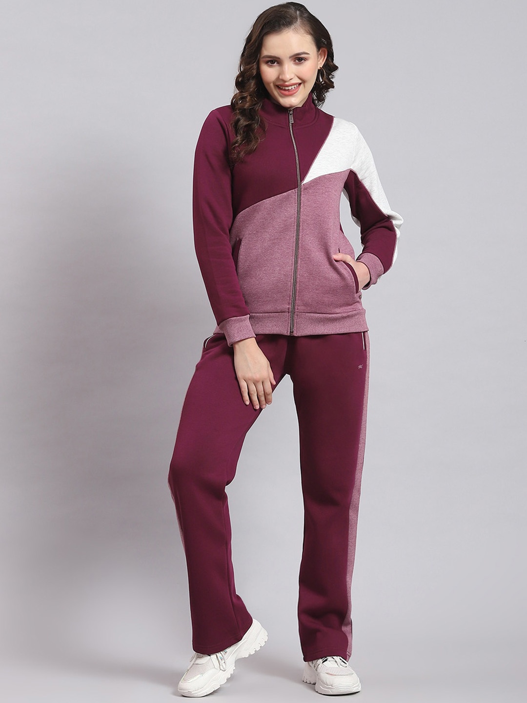 

Monte Carlo Colourblocked Mid-Rise Sweatshirt With Track Pants, Maroon