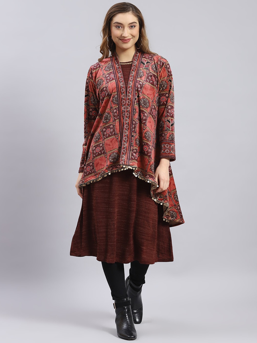 

Monte Carlo Round Neck A-Line Kurta With Shrug, Maroon