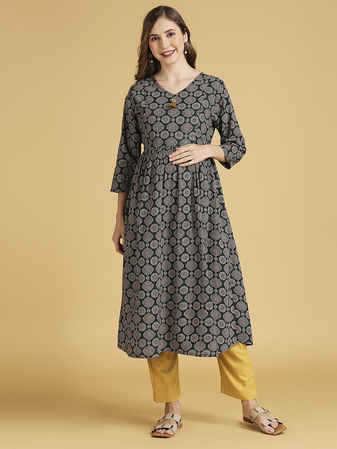 

MomToBe Ethnic Motifs Printed Cotton Maternity Kurta, Green