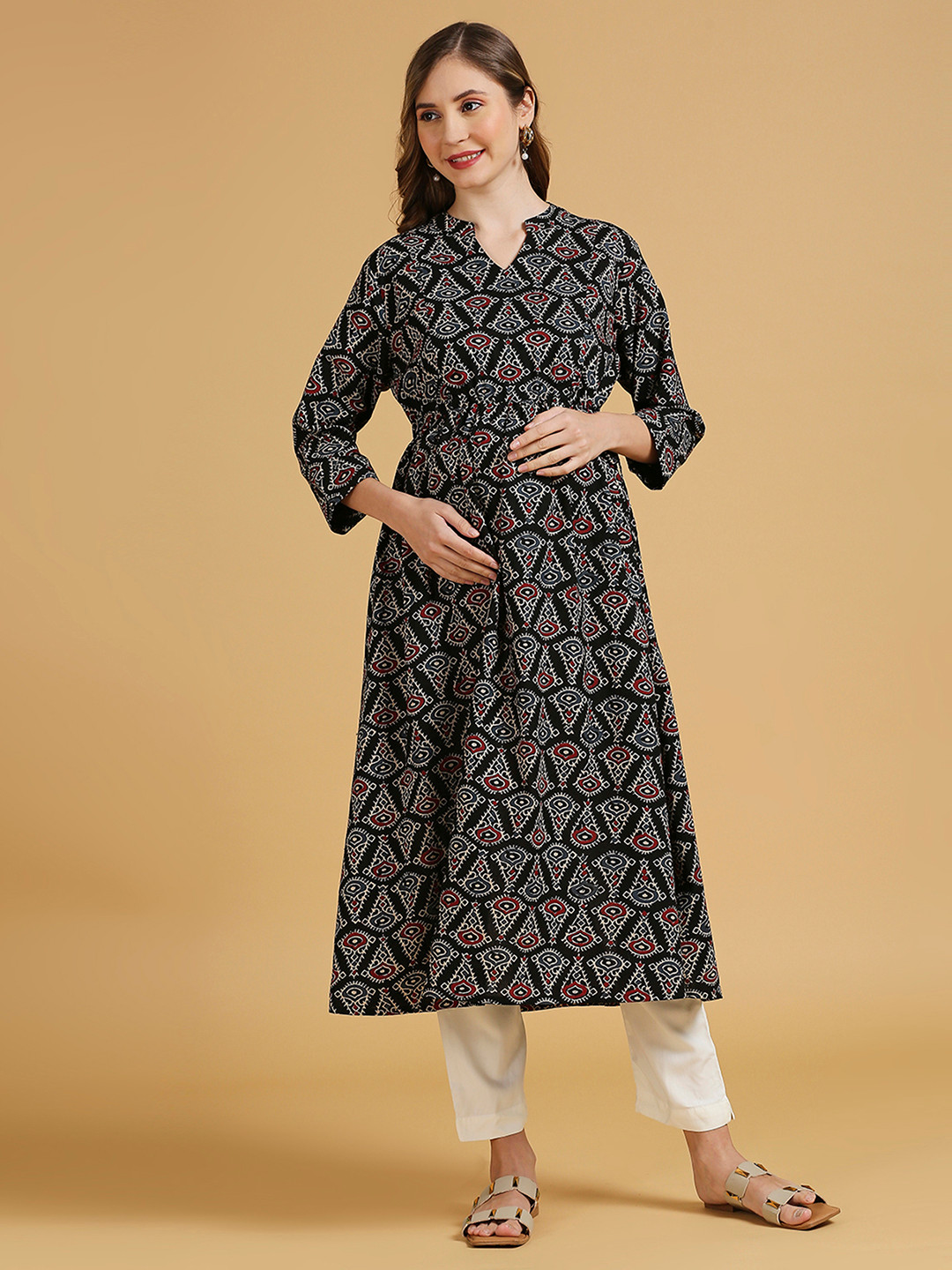 

MomToBe Mandarin Collar Geometric Printed Pure Cotton Maternity Kurta, Black