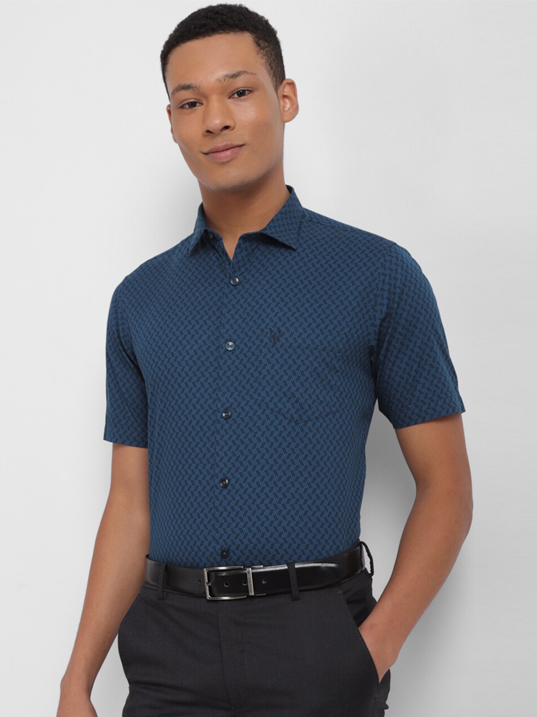 

Allen Solly Micro Ditsy Printed Slim Fit Pure Cotton Formal Shirt, Navy blue