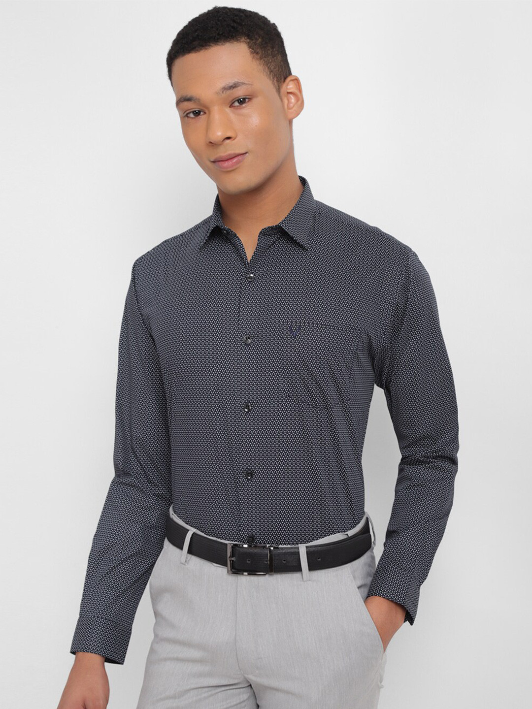 

Allen Solly Slim Fit Micro Ditsy Printed Formal Shirt, Black