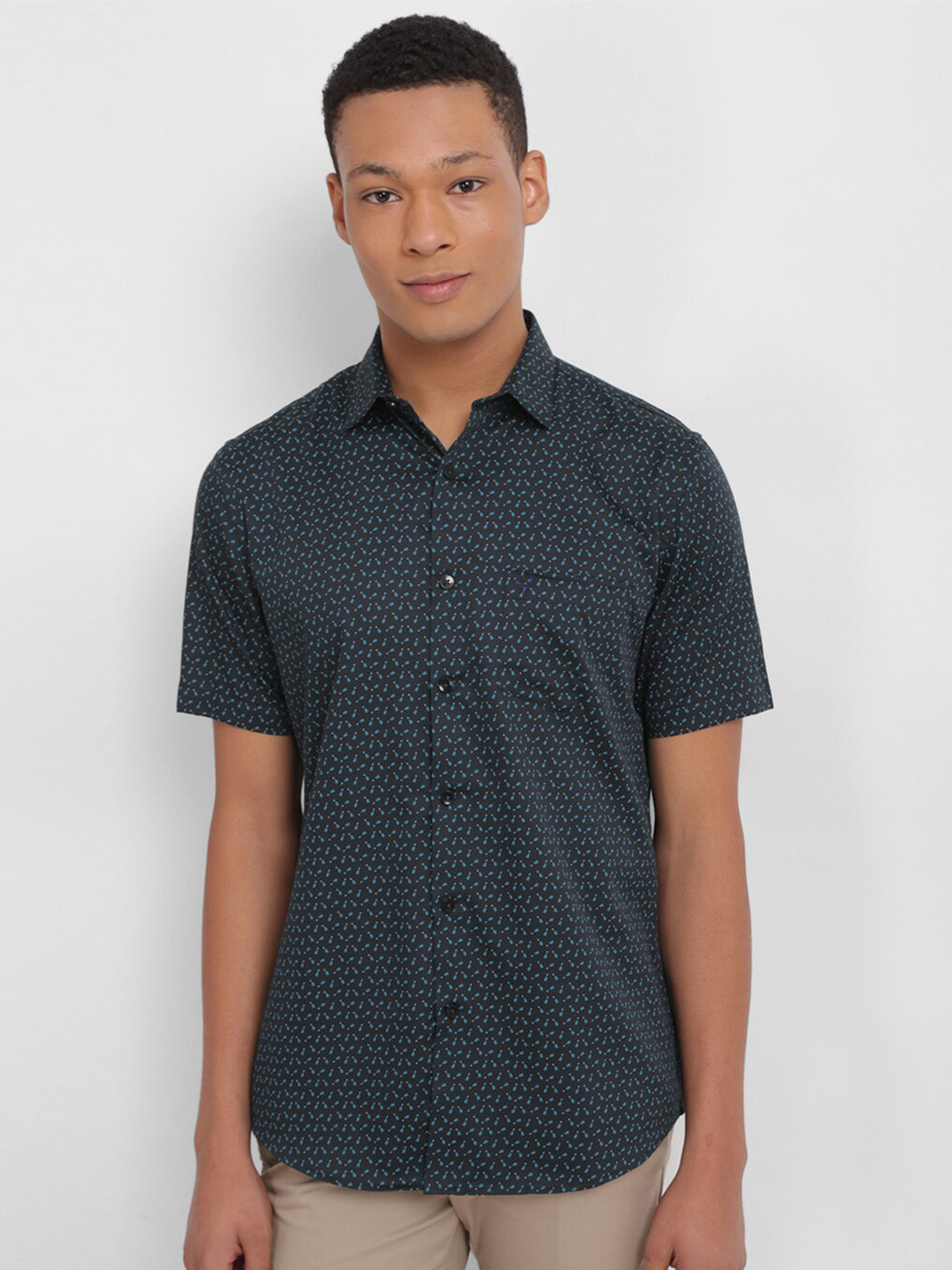 

Allen Solly Slim Fit Micro Ditsy Printed Pure Cotton Casual Shirt, Navy blue