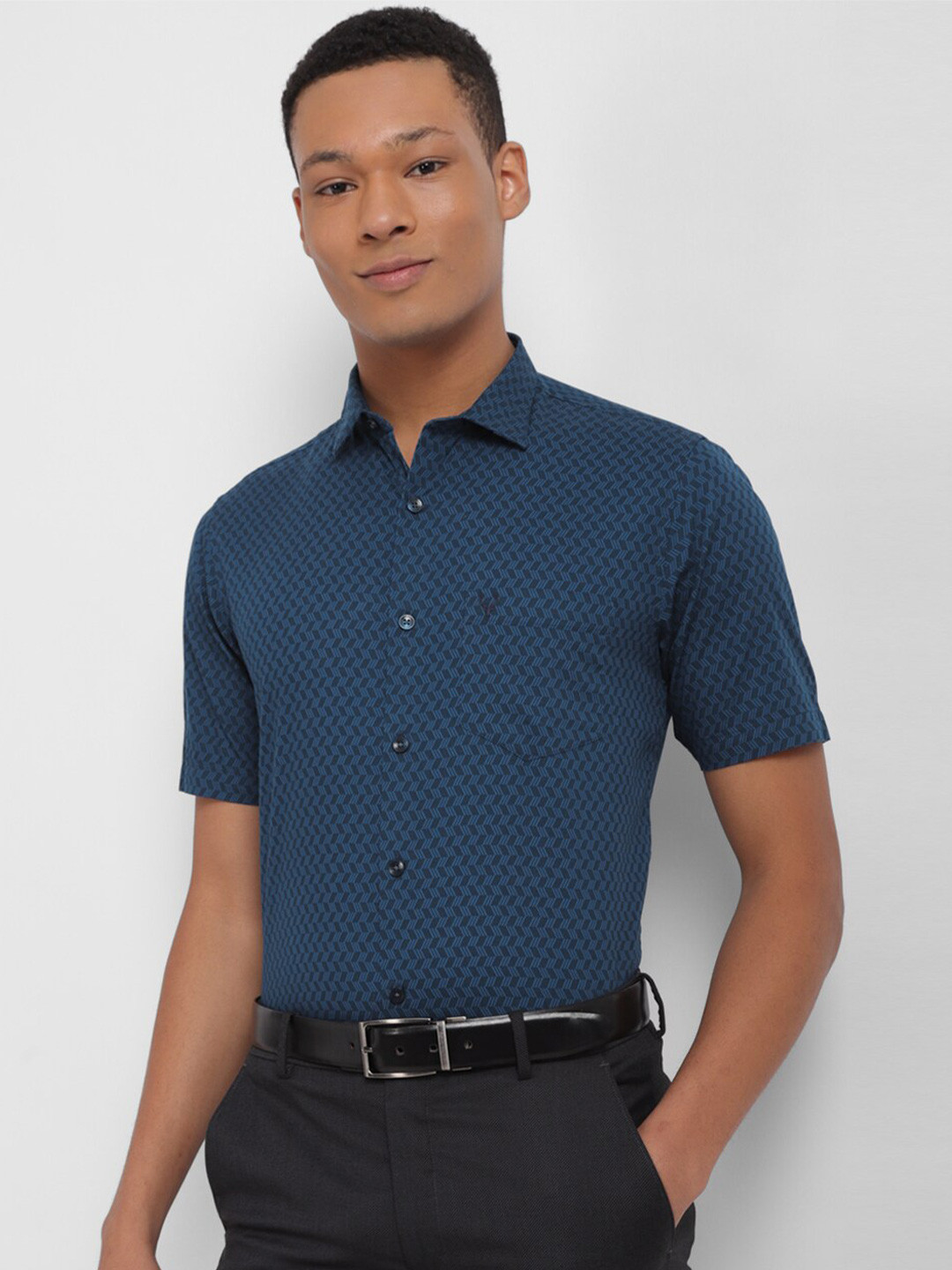 

Allen Solly Micro Ditsy Printed Slim Fit Pure Cotton Formal Shirt, Navy blue