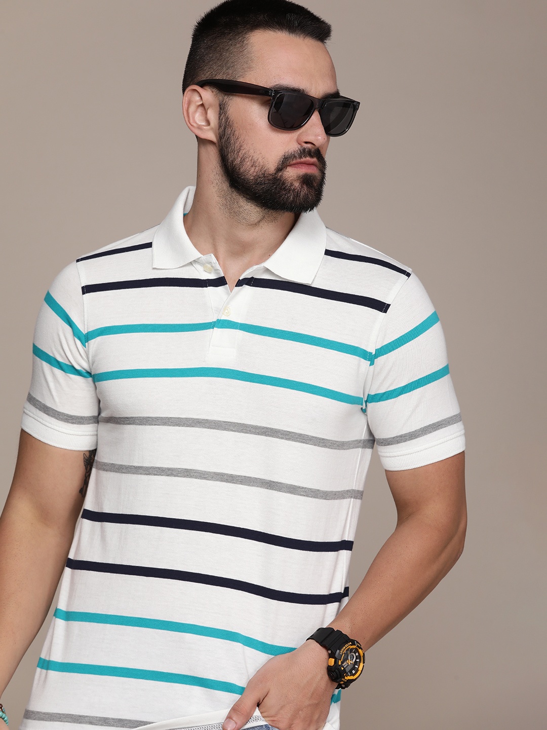 

Roadster Men Striped Polo Collar T-shirt, White