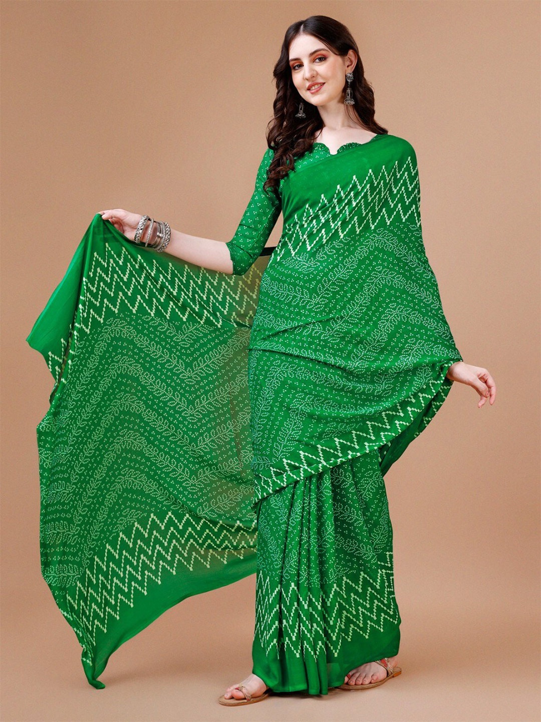 

Dori Geometric Printed Pure Georgette Saree, Green