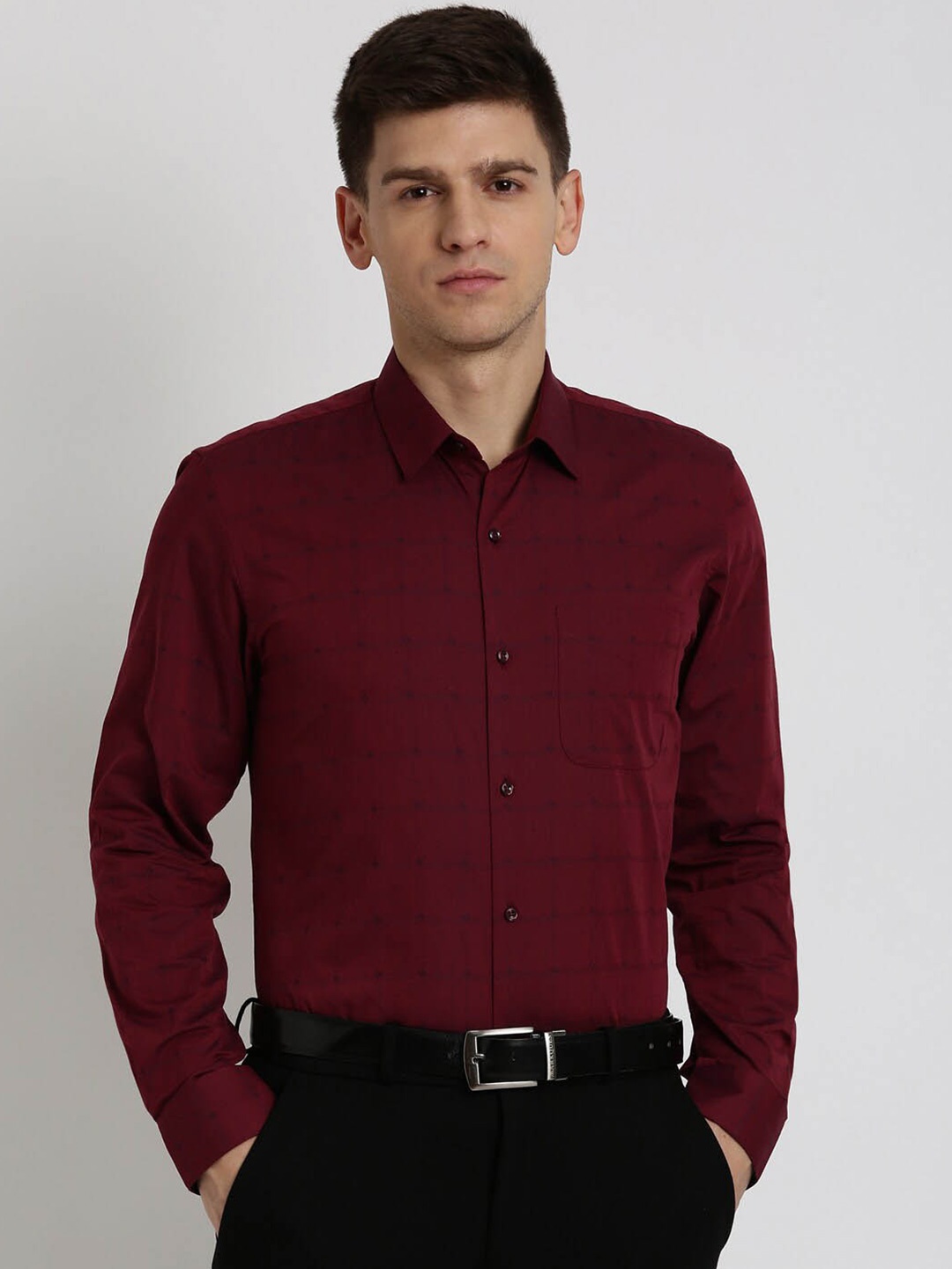 

Peter England Slim Fit Checked Formal Shirt, Maroon