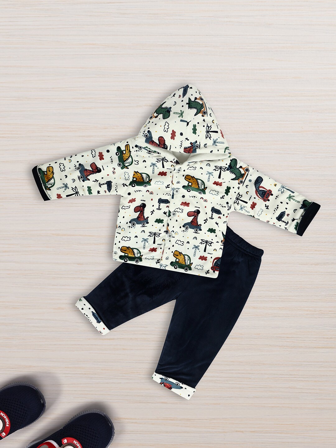 

V-Mart Kids Printed Pure Cotton T-shirt with Pyjamas, Off white