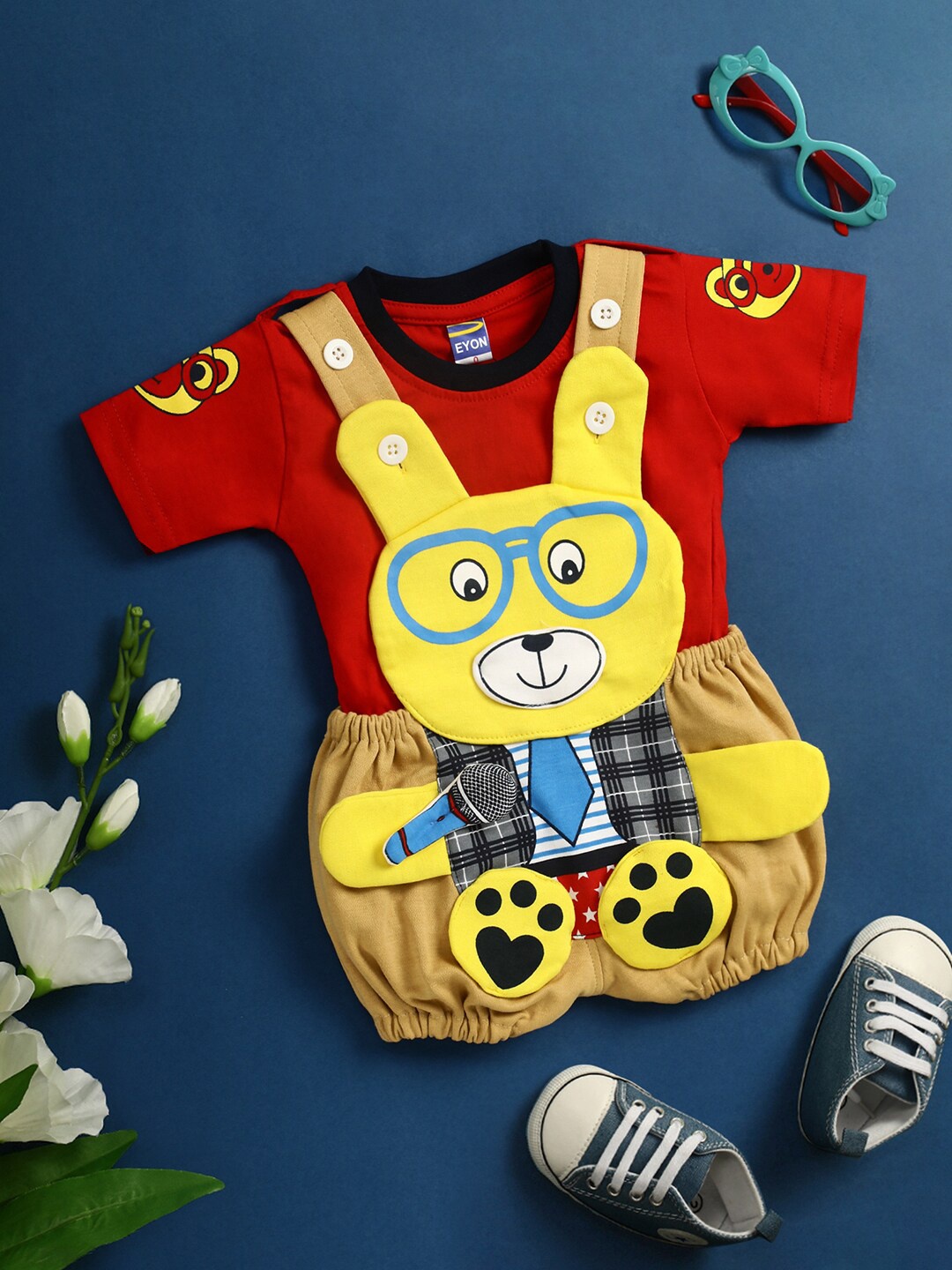 

V-Mart Infants Graphic Printed Cotton Dungarees With T-shirt, Red