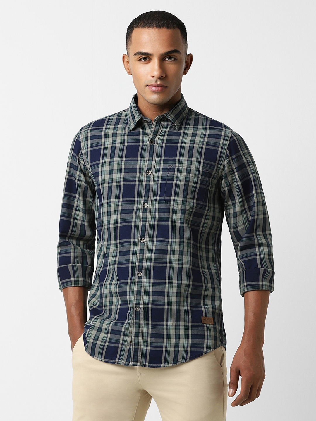 

Peter England Casuals Men Navy Blue Slim Fit Checked Casual Shirt