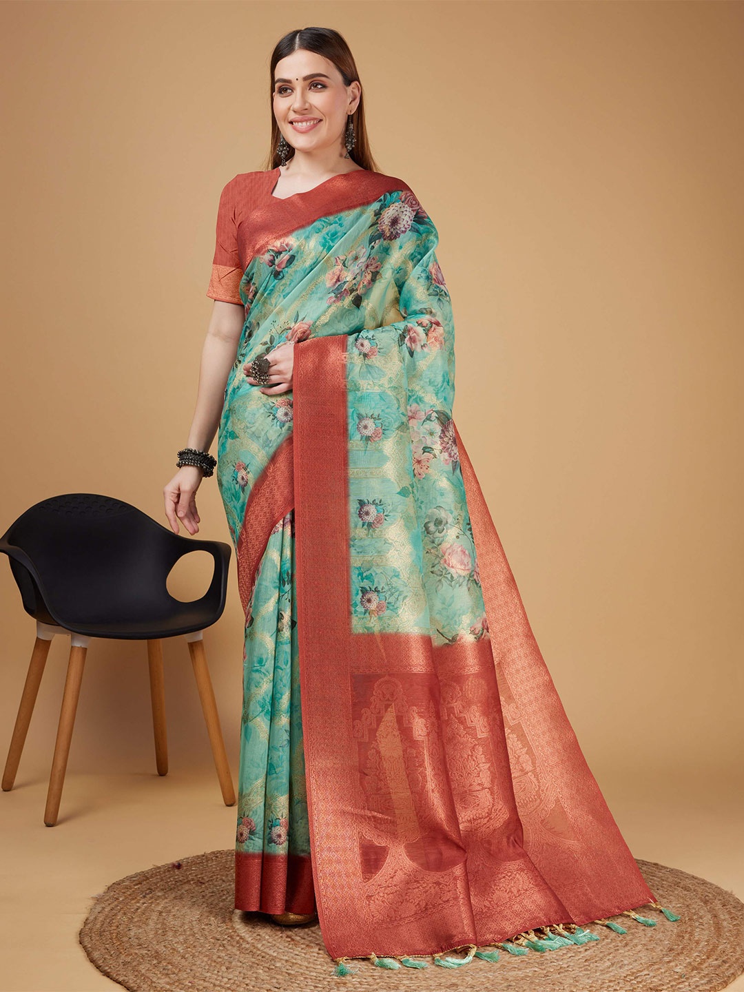 

Mitera Sea Green Floral Printed Silk Cotton Zari Banarasi Saree