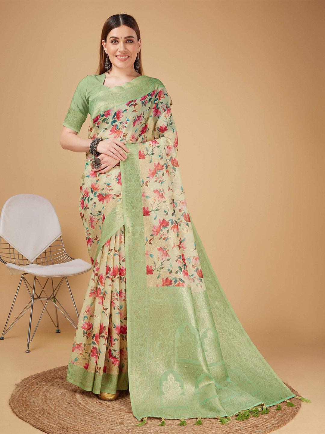 

Mitera Green Floral Printed Silk Cotton Zari Banarasi Saree
