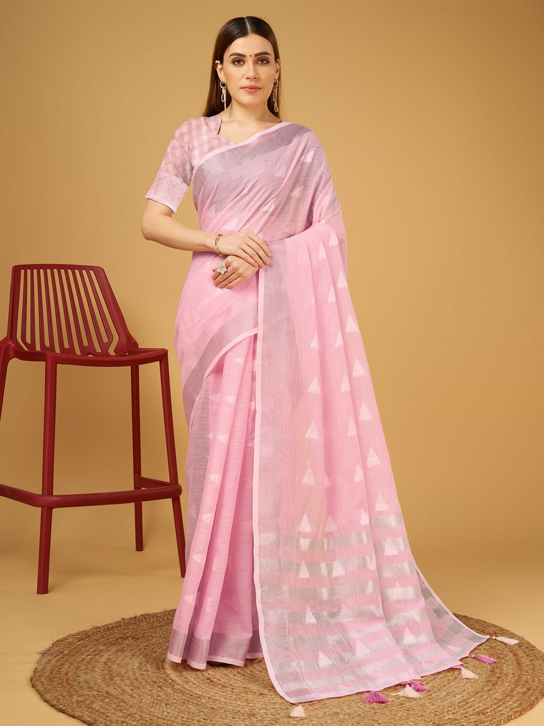 

Mitera Pink Geometric Woven Design Zari Saree