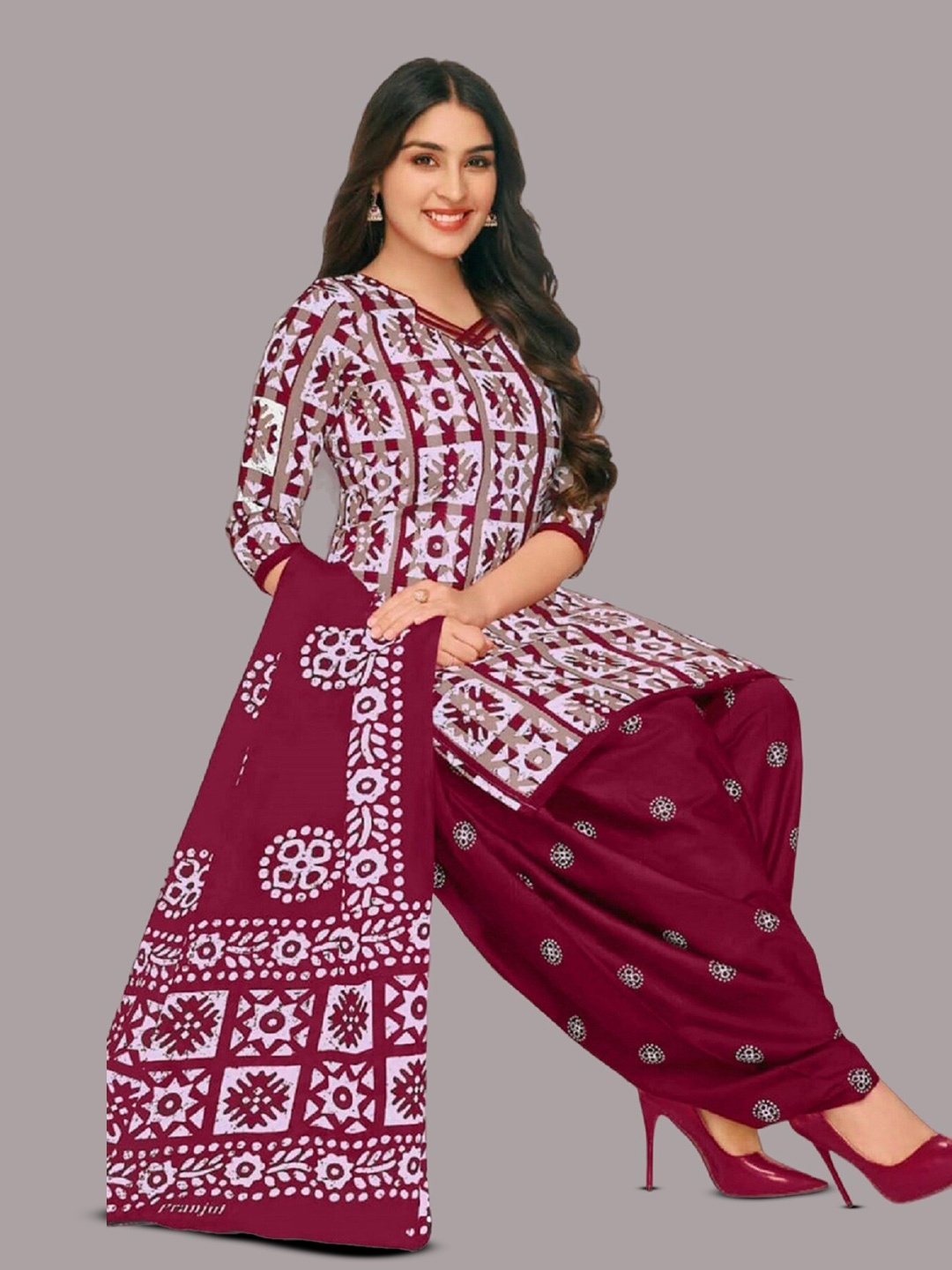 

APNISHA Geometric Printed Unstitched Dress Material, Magenta