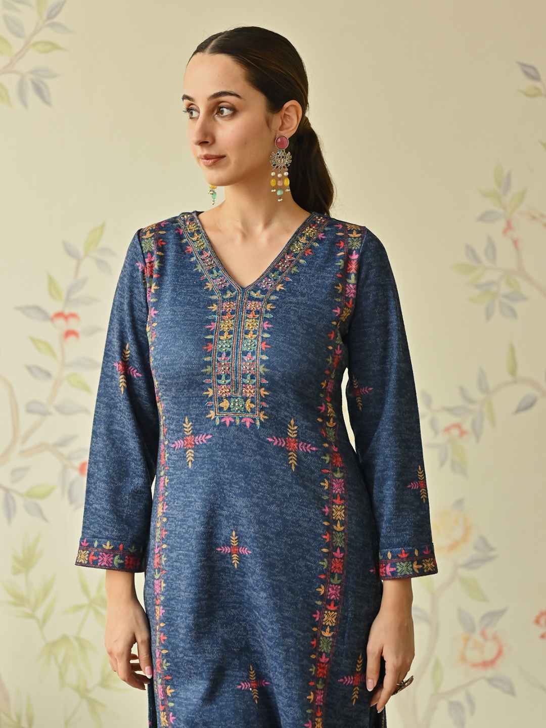 Rustorange Floral Embroidered V-Neck-Straight Kurta, Navy blue