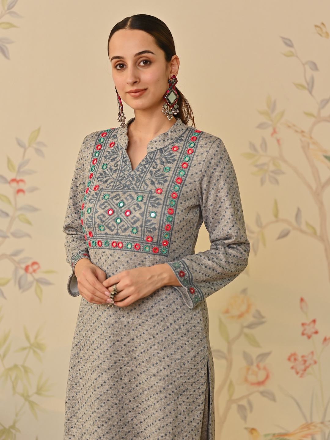 

Rustorange Ethnic Motifs Woven Design Mandarin Collar Mirror Work Straight Kurta, Off white