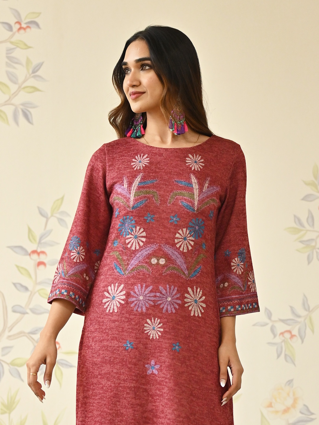 

Rustorange Ethnic Motifs Woven Design Straight Kurta, Maroon