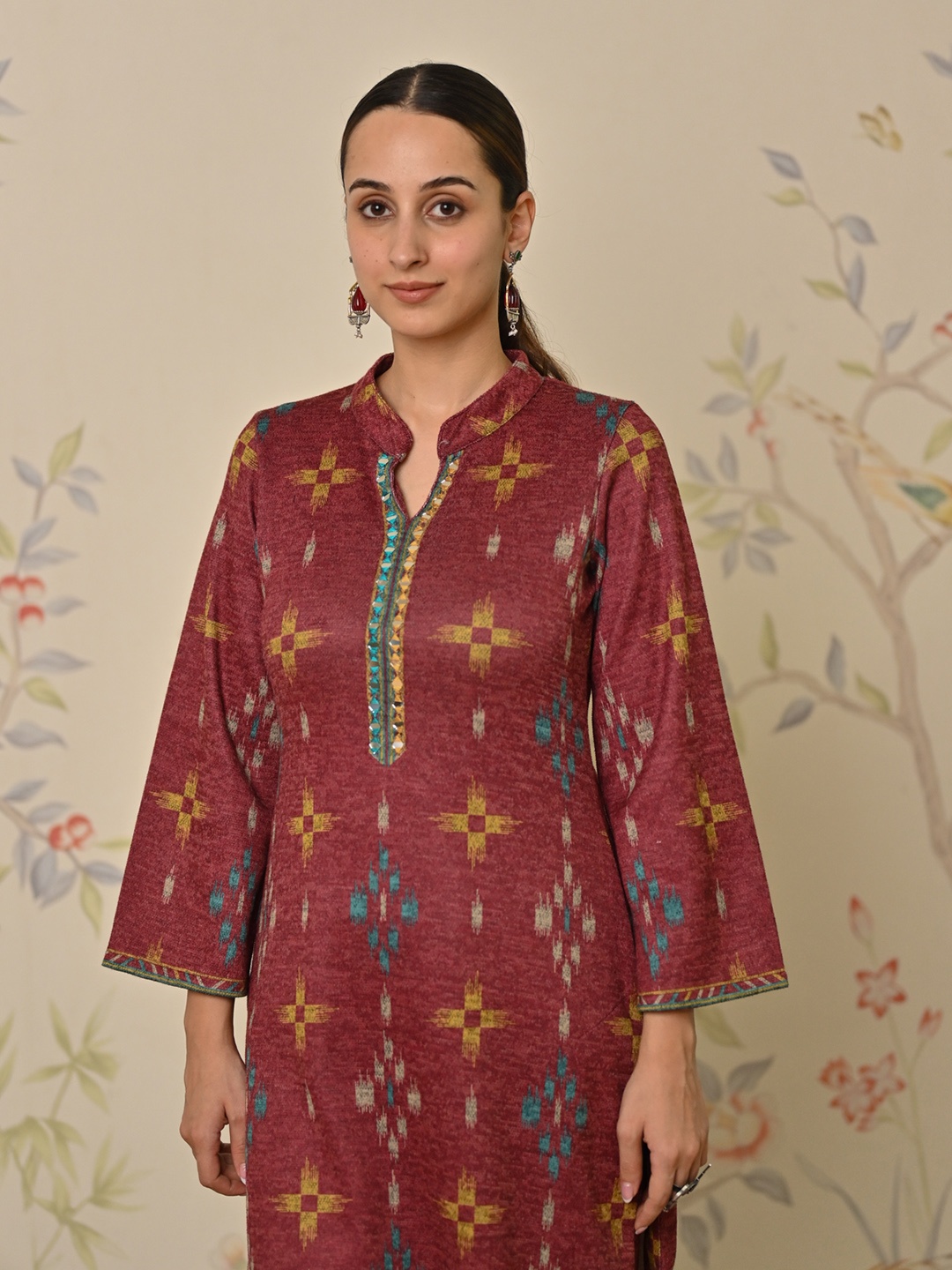 

Rustorange Ethnic Motifs Printed Mandarin Collar Mirror Work Kurta, Maroon