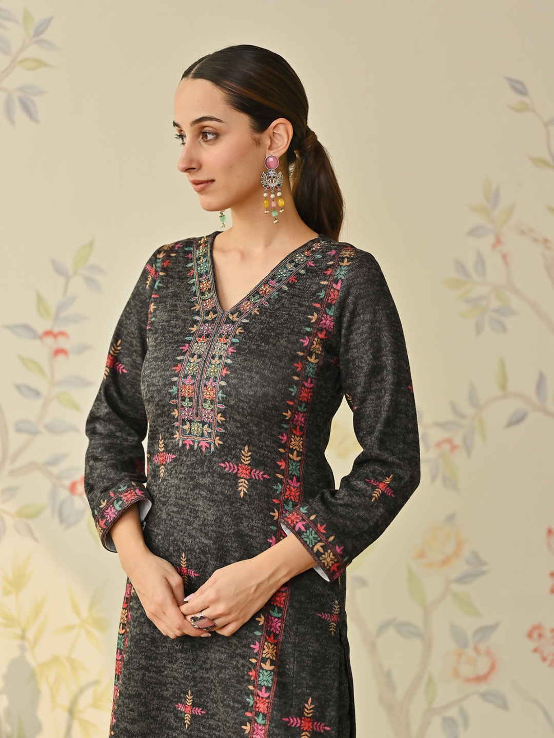 

Rustorange Floral Embroidered V-Neck Phulkari Mirror Work Kurta, Black