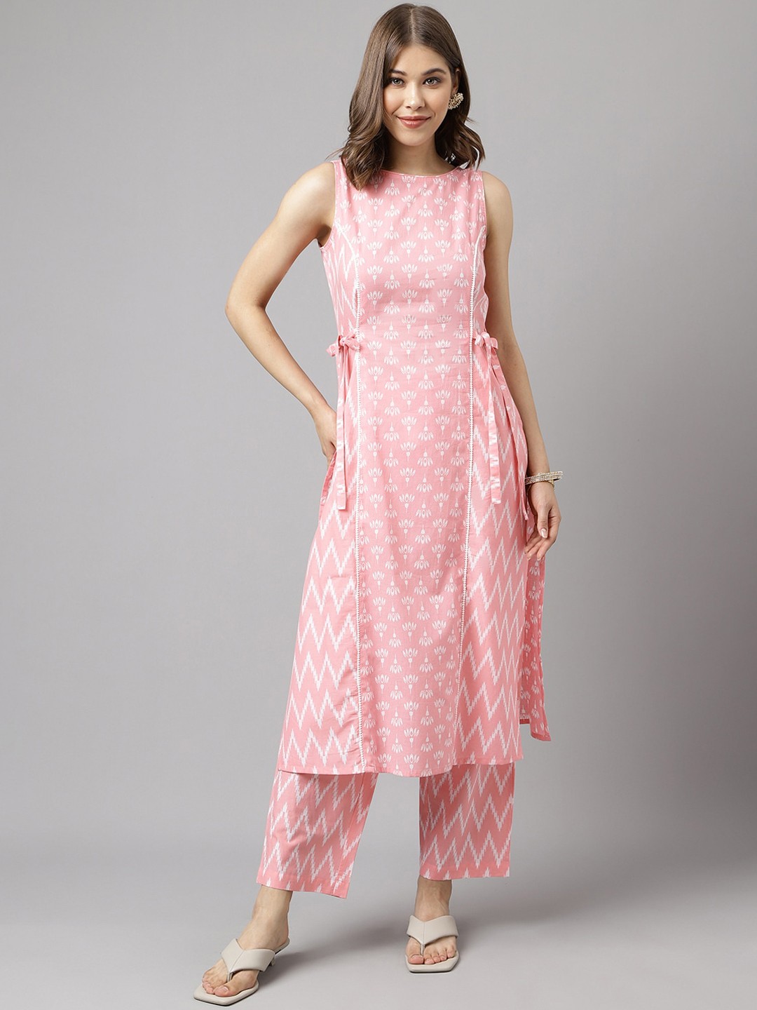 

FIORRA Ethnic Motifs Printed Pure Cotton A-Line Kurta With Trousers, Pink