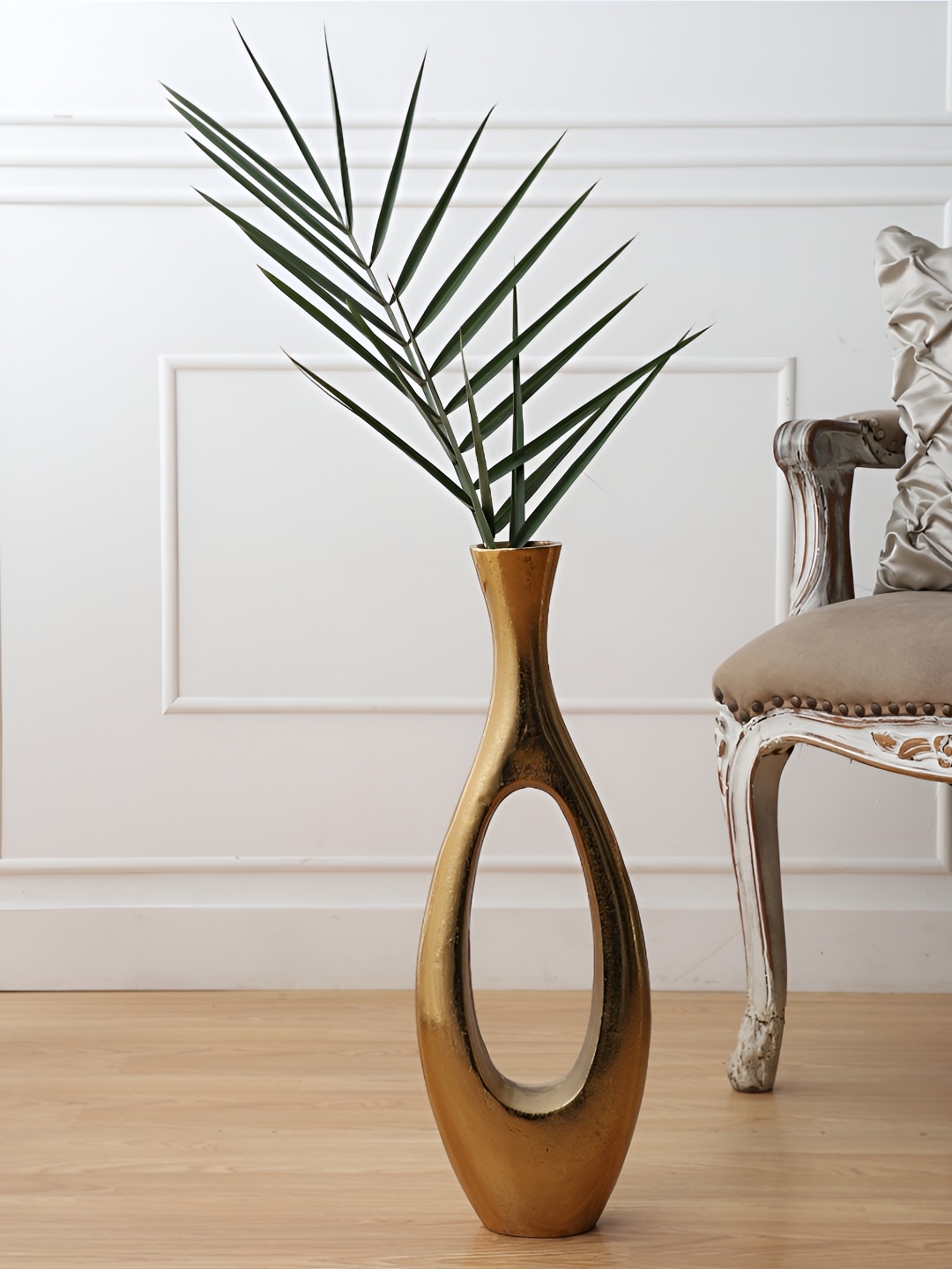 

Decor de Maison Brown Metal Flower Vase