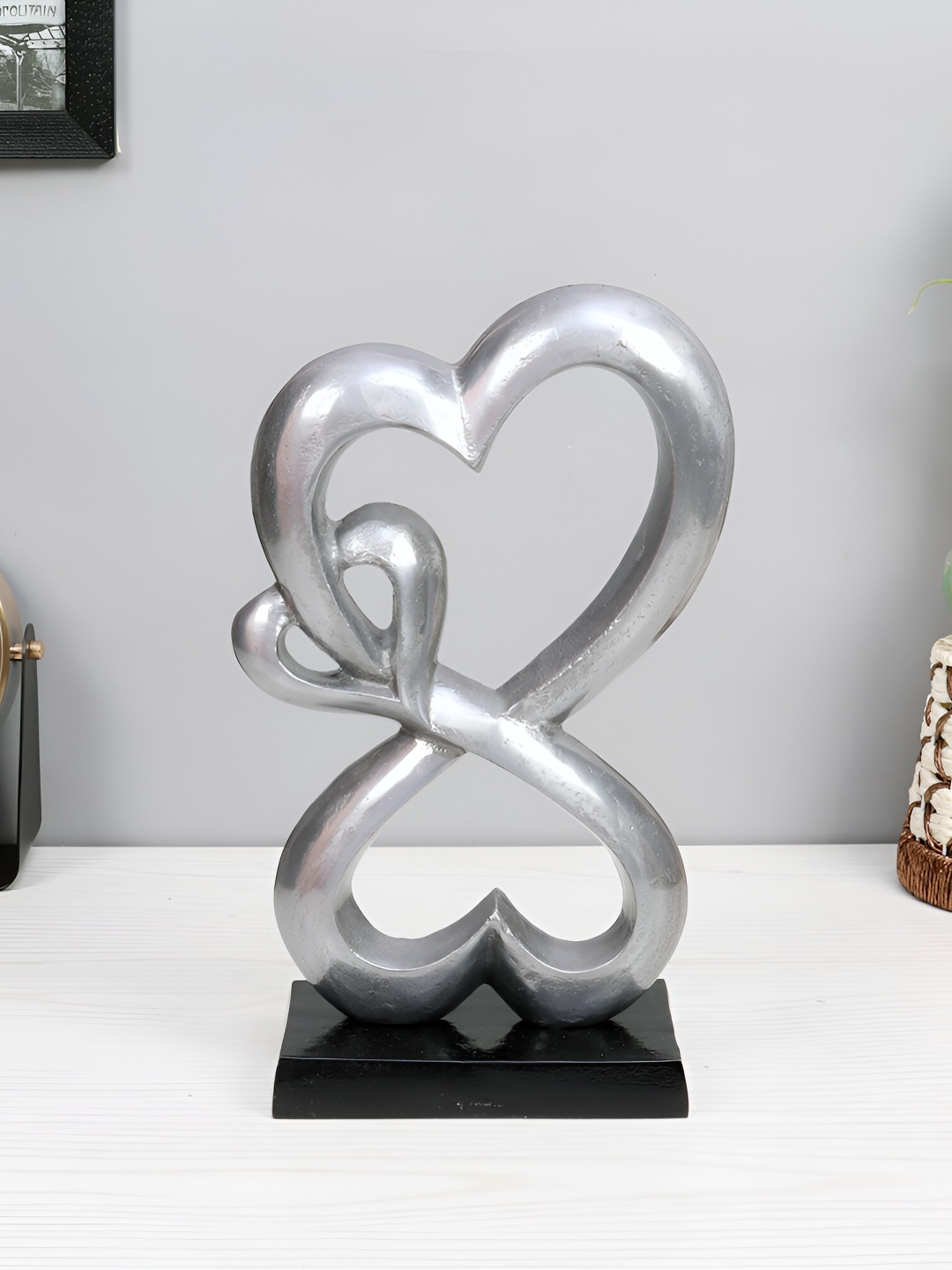 

Decor de Maison Slive Toned Family Heart Small Sculpture Showpiece, Black