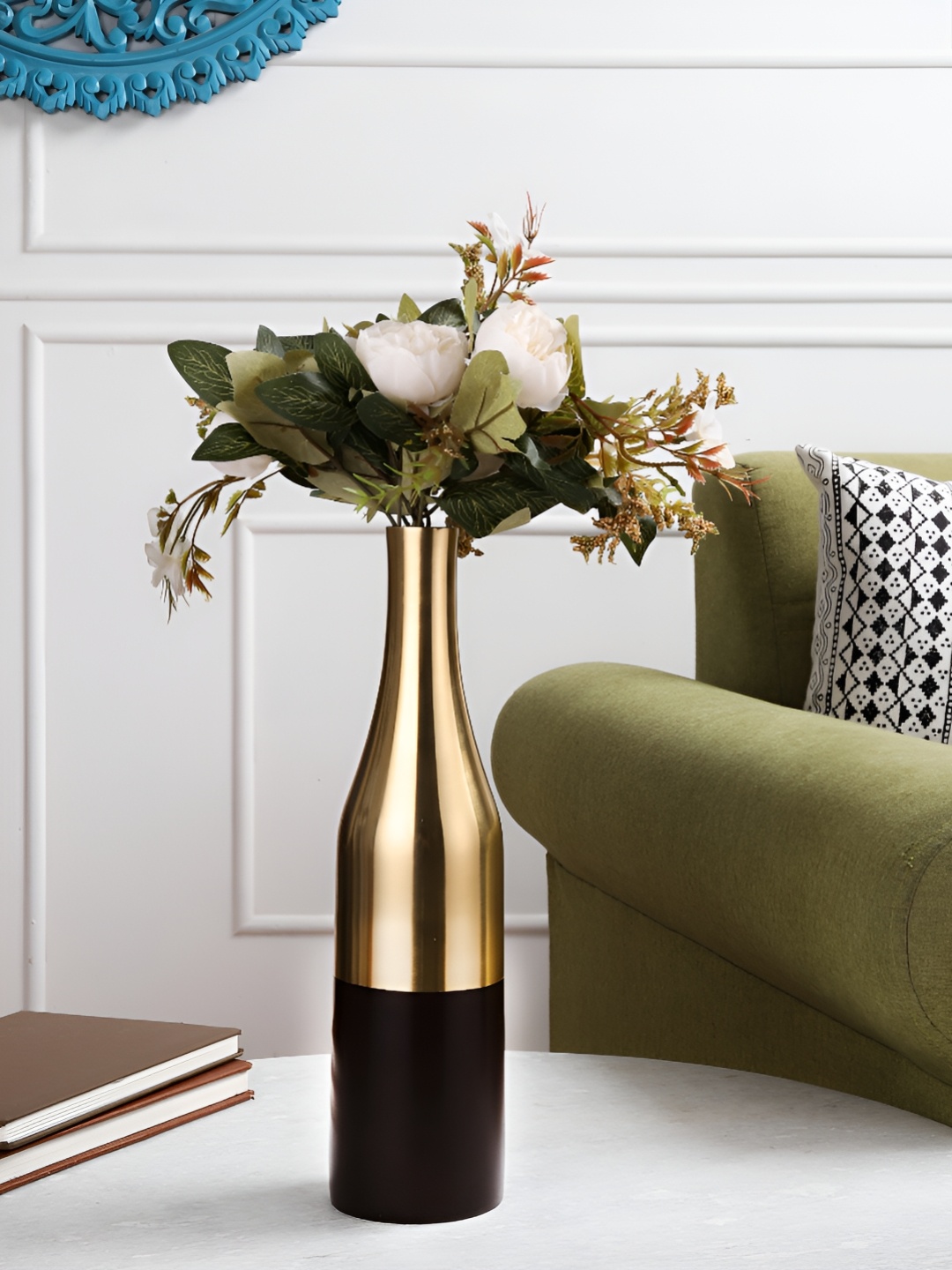

Decor de Maison Brown & God Toned Metal Flower Vase