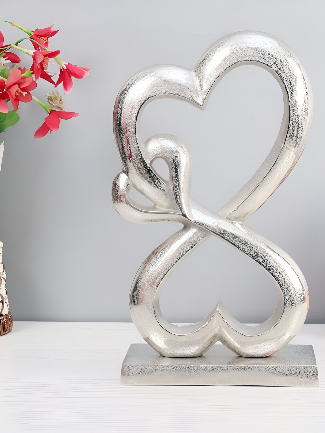 

Decor de Maison Silver-Toned Family Heart Large Sculpture Showpiece
