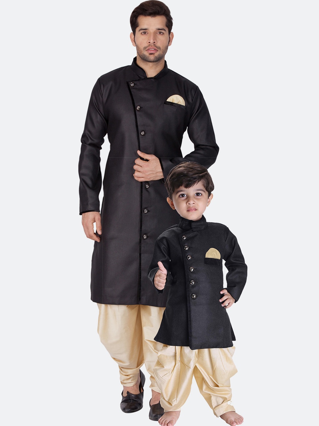 

VASTRAMAY Self Design Mandarin Collar Slim-Fit Jute Sherwani Set, Black