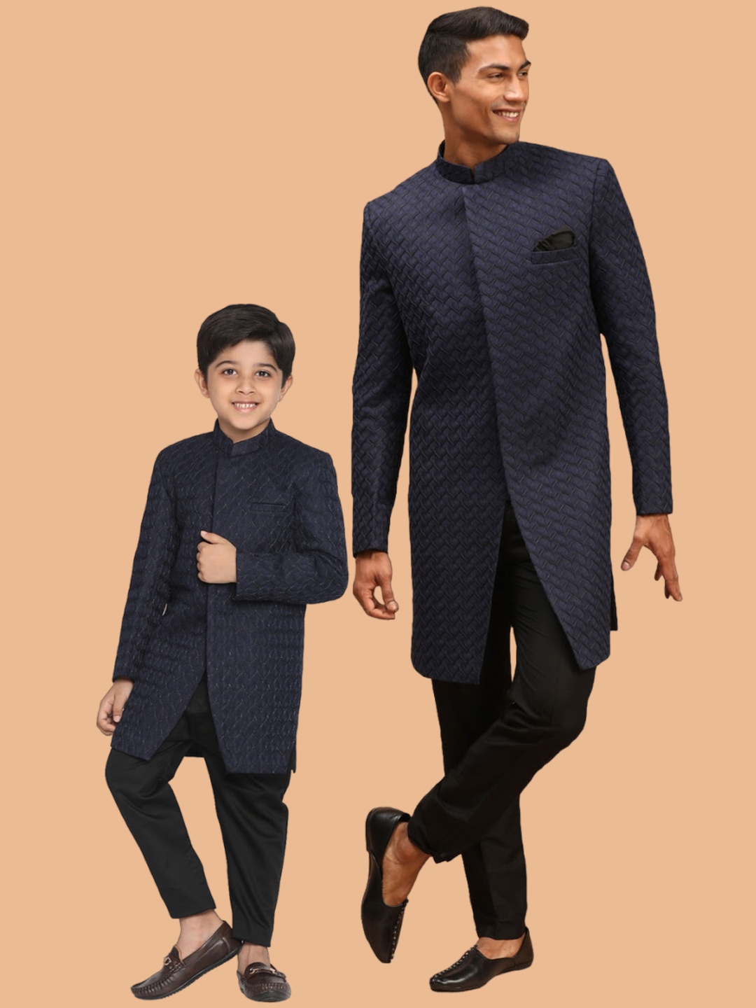 

VASTRAMAY Self-Design Slim-Fit Sherwani Set, Navy blue